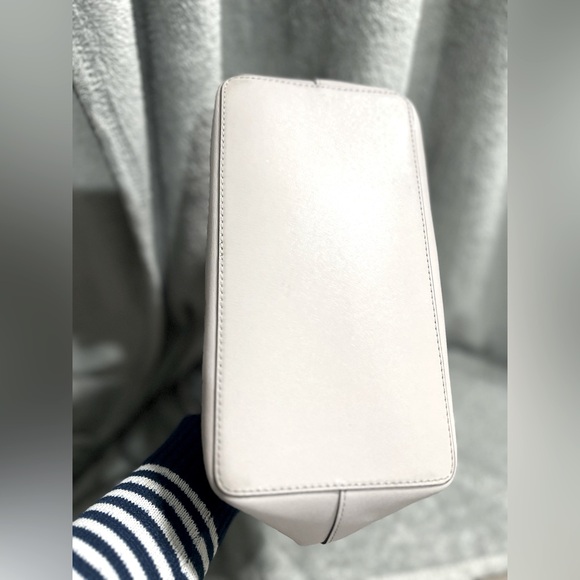 Kate Spade Kaci Small Tote bag EUC - Picture 8 of 9